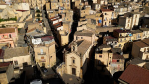 Vista dall'alto della chiesa