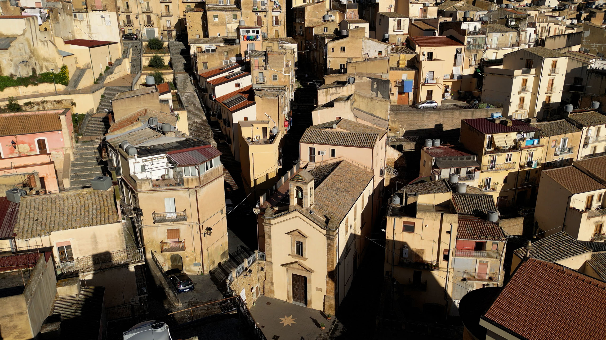 Vista dall'alto della chiesa