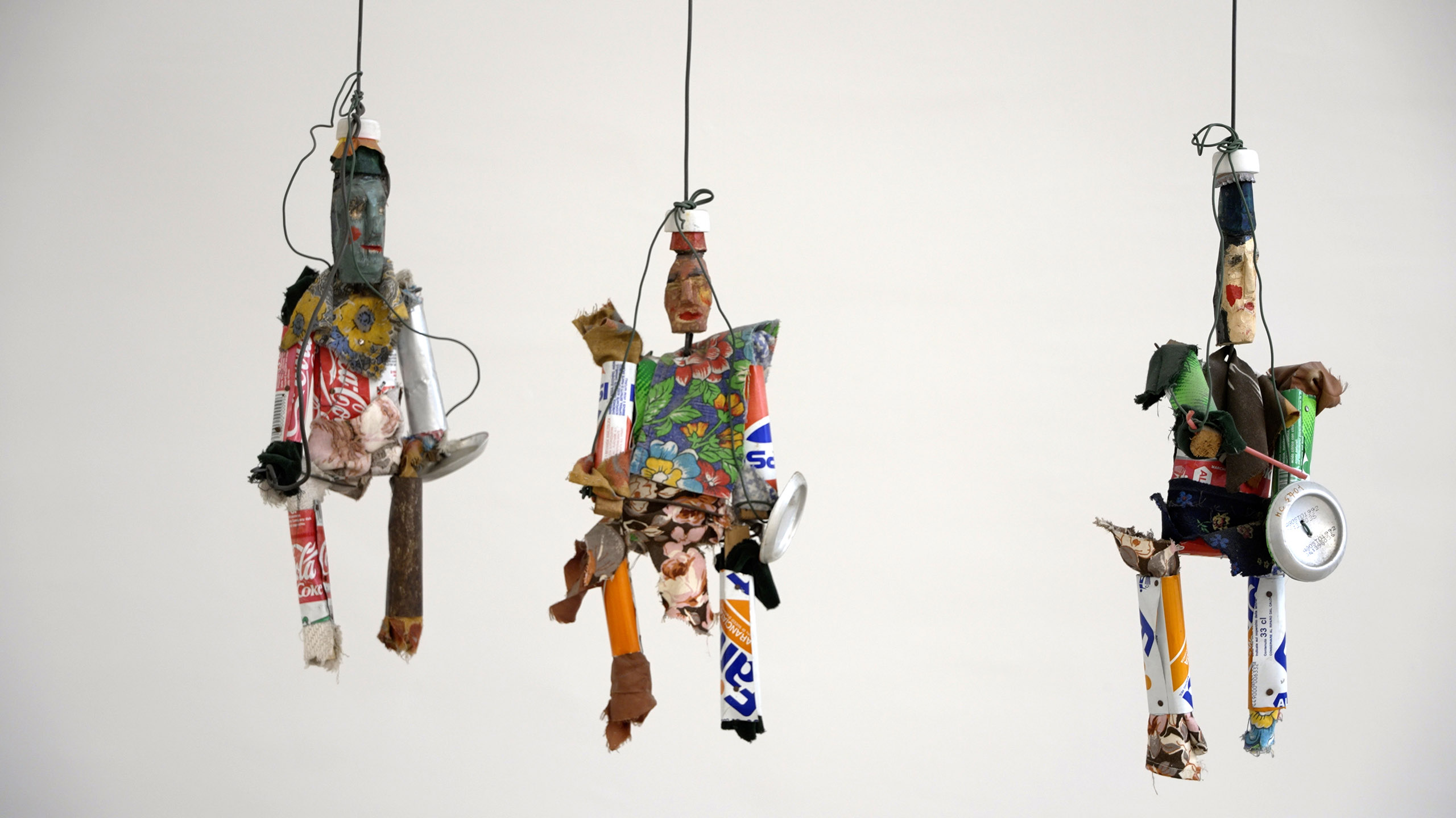 Marionetta fatte con materiale da riciclo